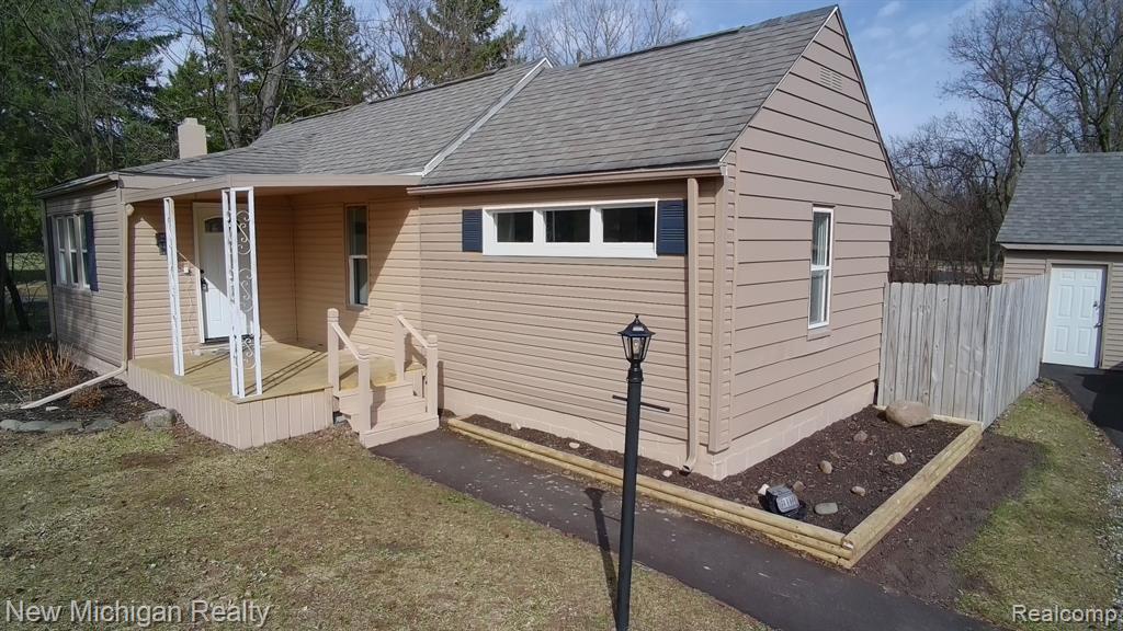 4262 W COURT Street, Flint, MI 48532 — Photo 18