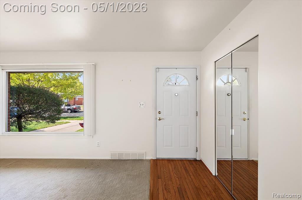 28696 Patricia Avenue, Warren, MI 48092 — Photo 6