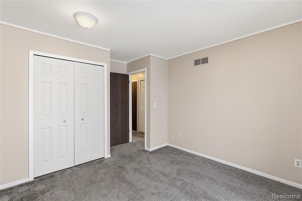 49990 Helfer Blvd, Wixom, MI 48393 — Photo 11
