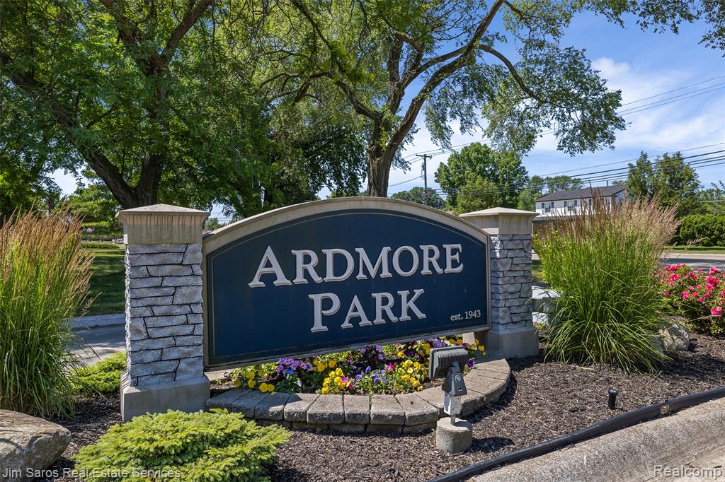 22416 Ardmore Park Drive, Saint Clair Shores, MI 48081 — Photo 38