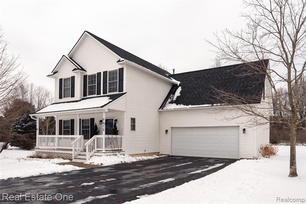 9410 Maple Run Court, Pinckney, MI 48169 — Photo 8