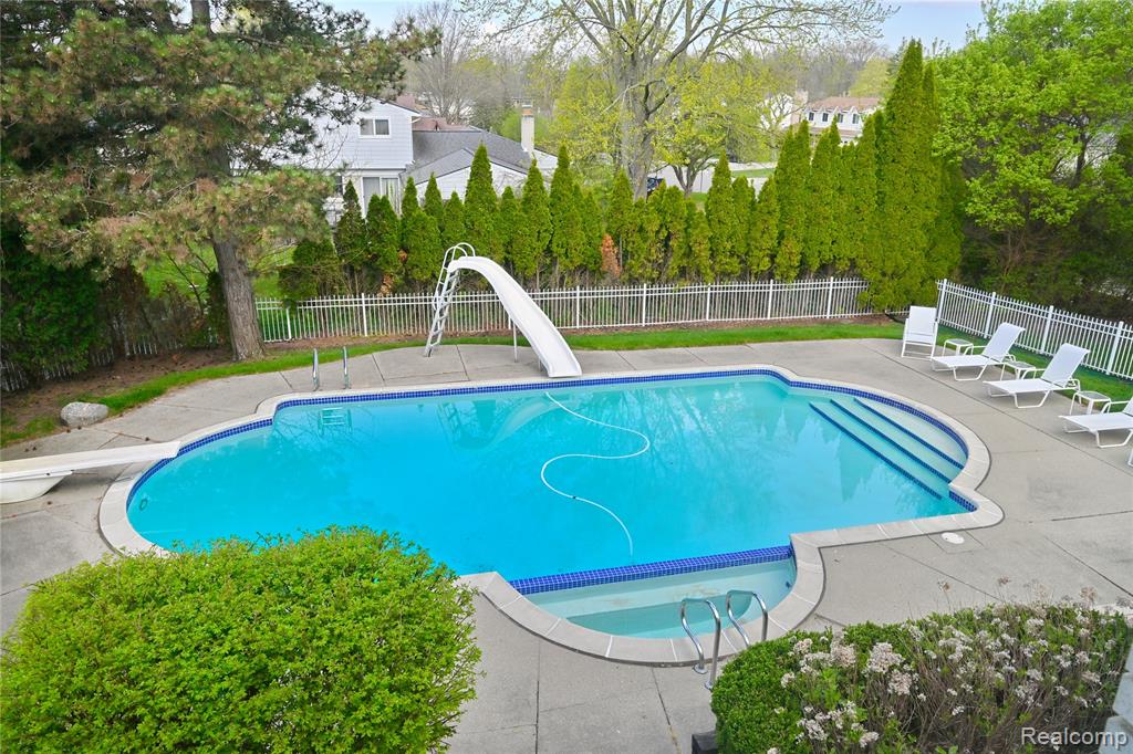 6020 Orchard Ridge Court, West Bloomfield, MI — Photo 41