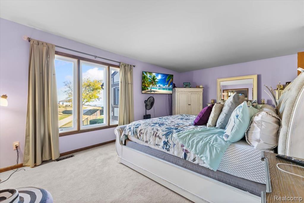 203 Lac Sainte Claire Drive, Saint Clair Shores, MI, 48082