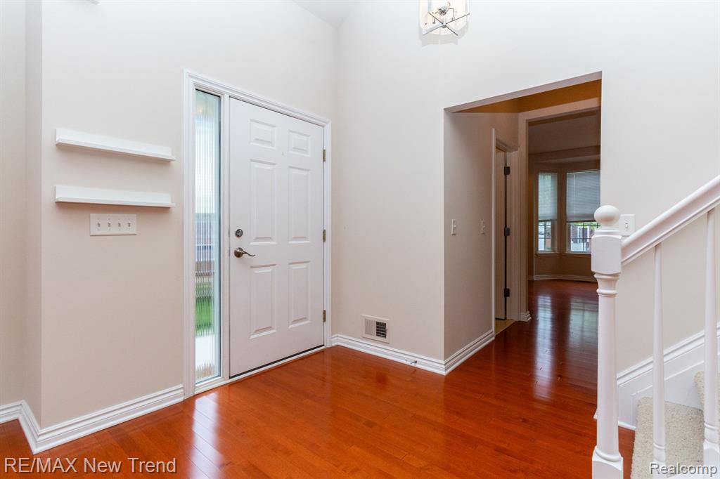 29319 DOUGLAS Drive, Novi, MI 48377 — Photo 5