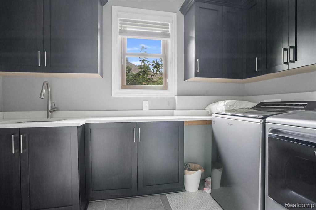 6655 MOUNTAIN Drive, Troy, MI 48098 — Photo 19