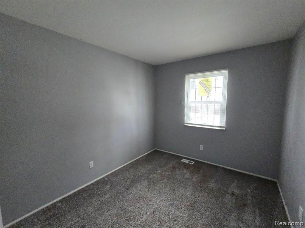 6310 Valorie Lane, Flint, MI 48504 — Photo 8