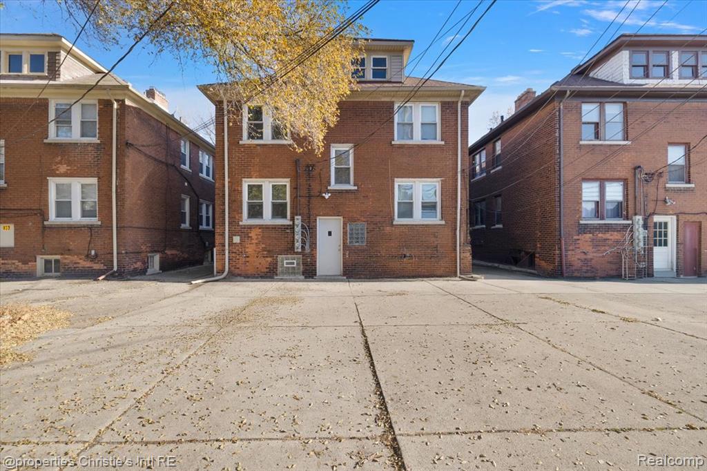 829 Beaconsfield Ave, Grosse Pointe Park, MI 48230 — Photo 7