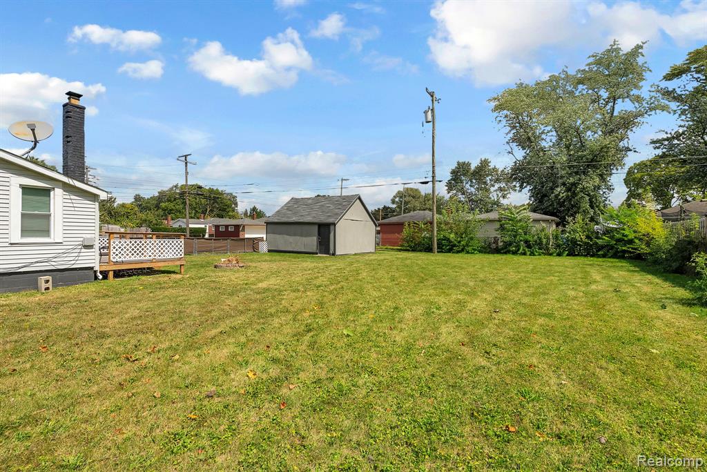 4401 Katherine Street, Dearborn Heights, MI 48125 — Photo 9