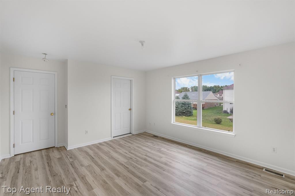 42117 CAMDEN Road, Belleville, MI 48111 — Photo 19
