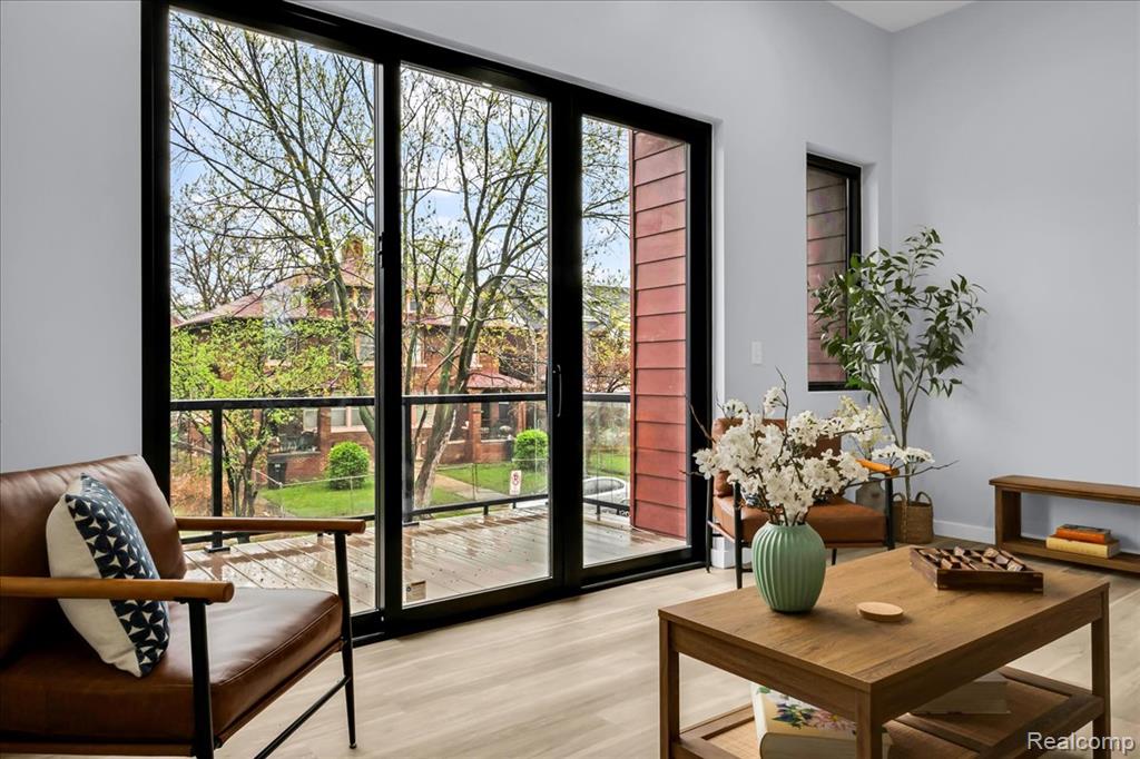 177 Gladstone, Detroit, MI, 48202