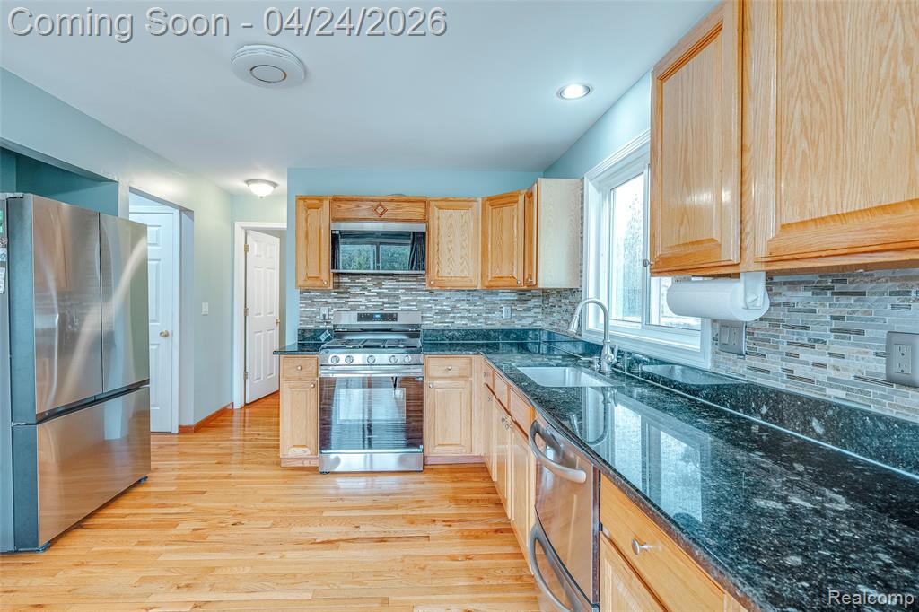 43470 Algonquin Drive, Novi, MI — Photo 13