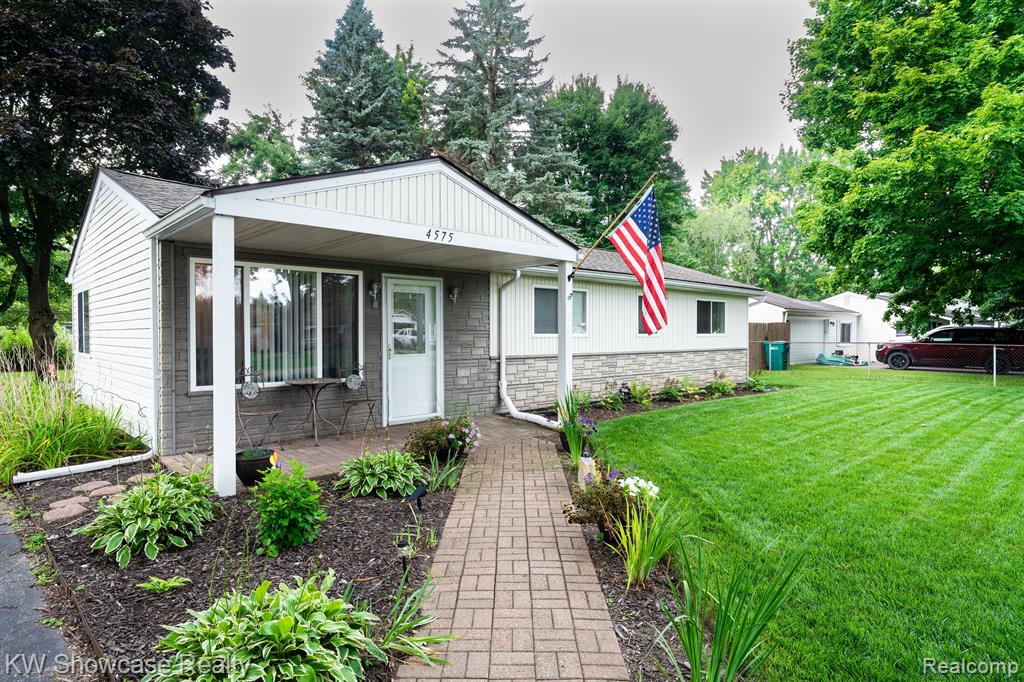 4575 OAKVISTA Avenue, Clarkston, MI — Photo 3