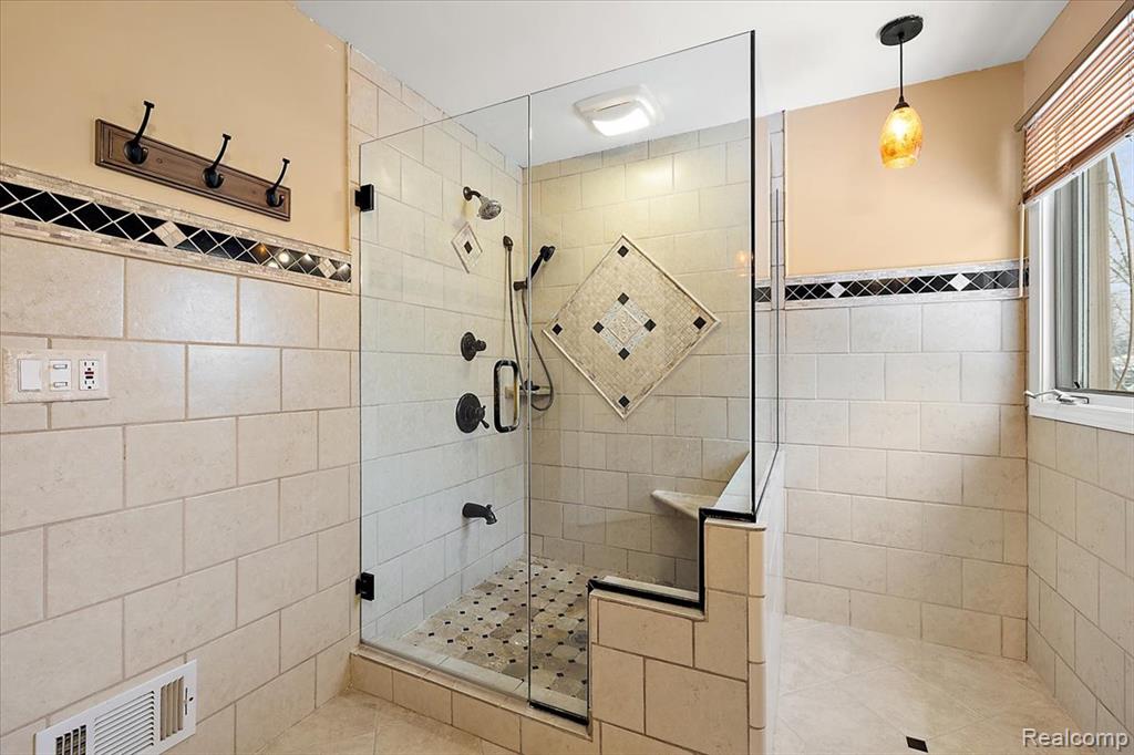 2291 Red Maple Drive, Troy, MI 48098 — Photo 44