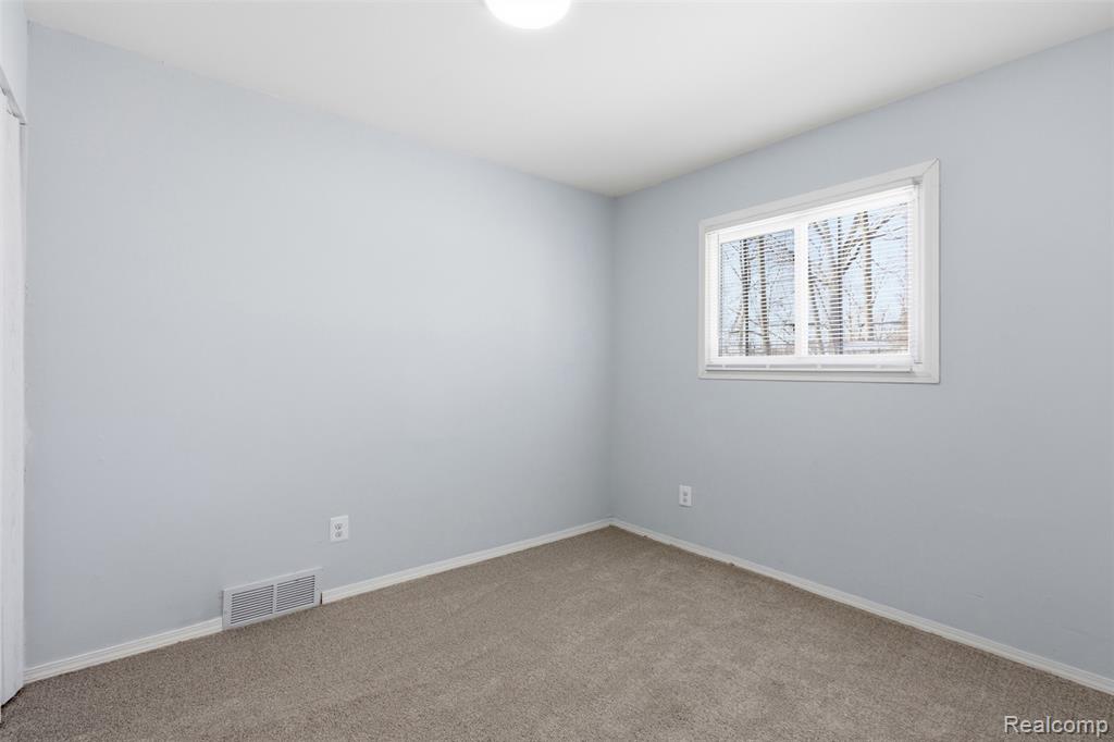15465 Trinity Street, Detroit, MI 48223 — Photo 10