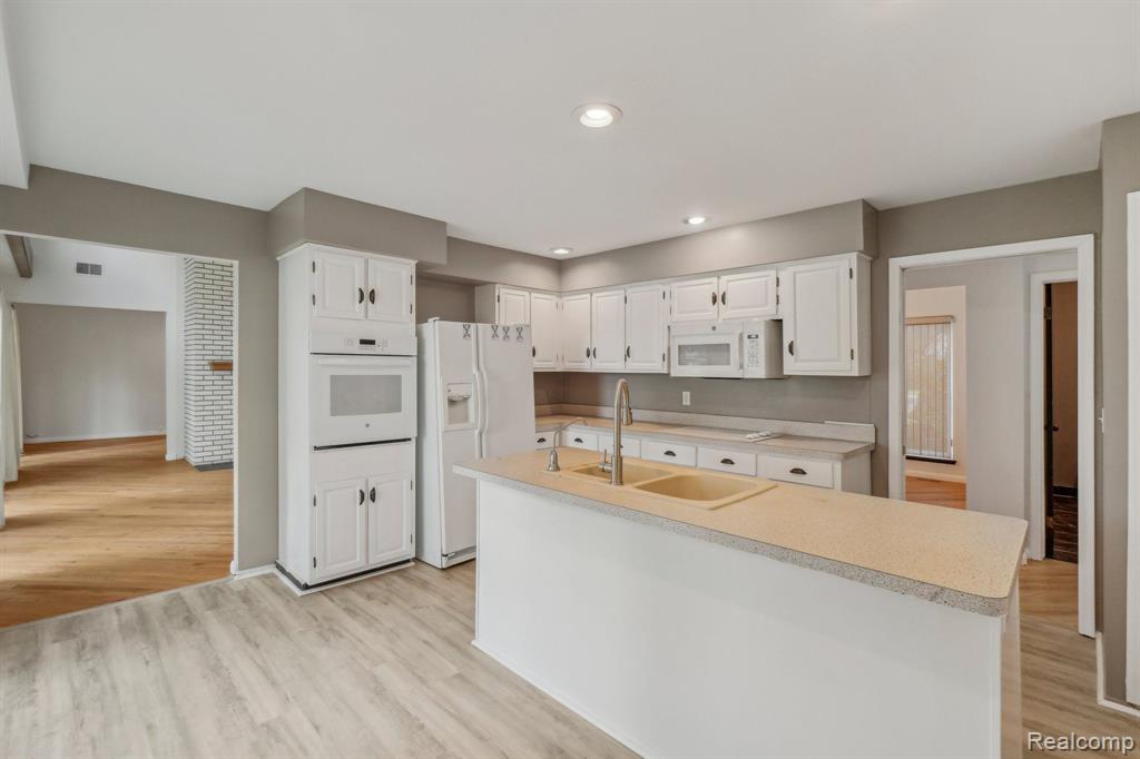 6755 WELLESLEY, Clarkston, MI — Photo 25