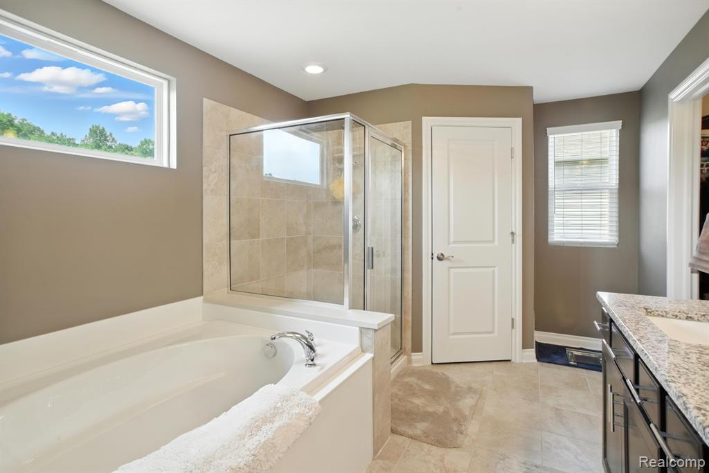 2066 Findley Circle, Lake Orion, MI — Photo 14