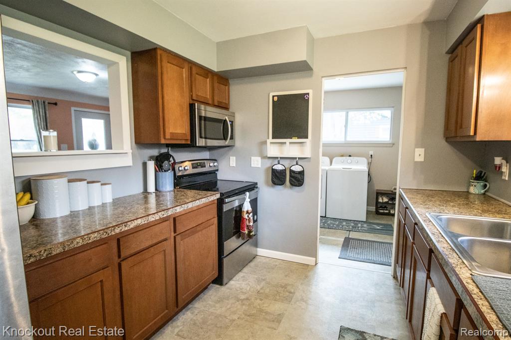5453 TOWNLINE Road, Birch Run, MI 48415 — Photo 10