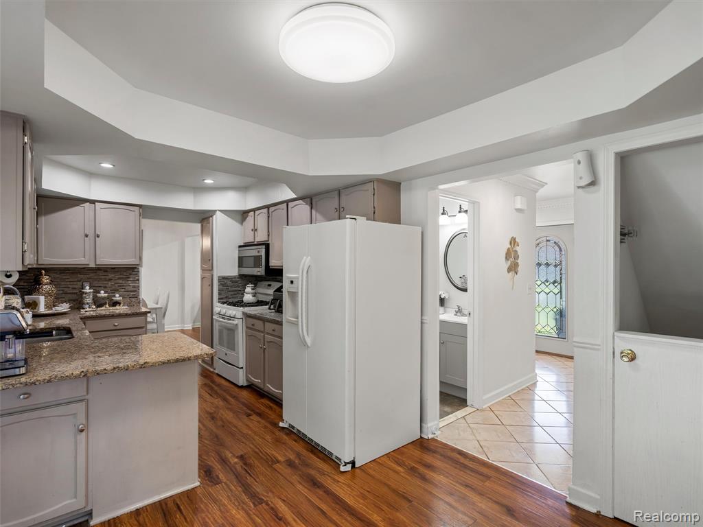 44364 Highgate Drive, Clinton Twp, MI 48038 — Photo 19
