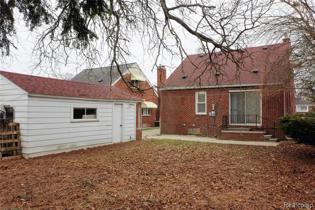 16535 Lincoln Avenue, Eastpointe, MI 48021 — Photo 38