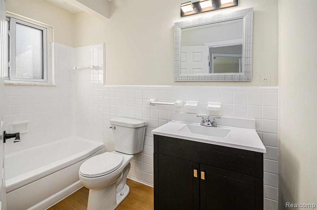 428 ALTER Road, Detroit, MI 48215 — Photo 23