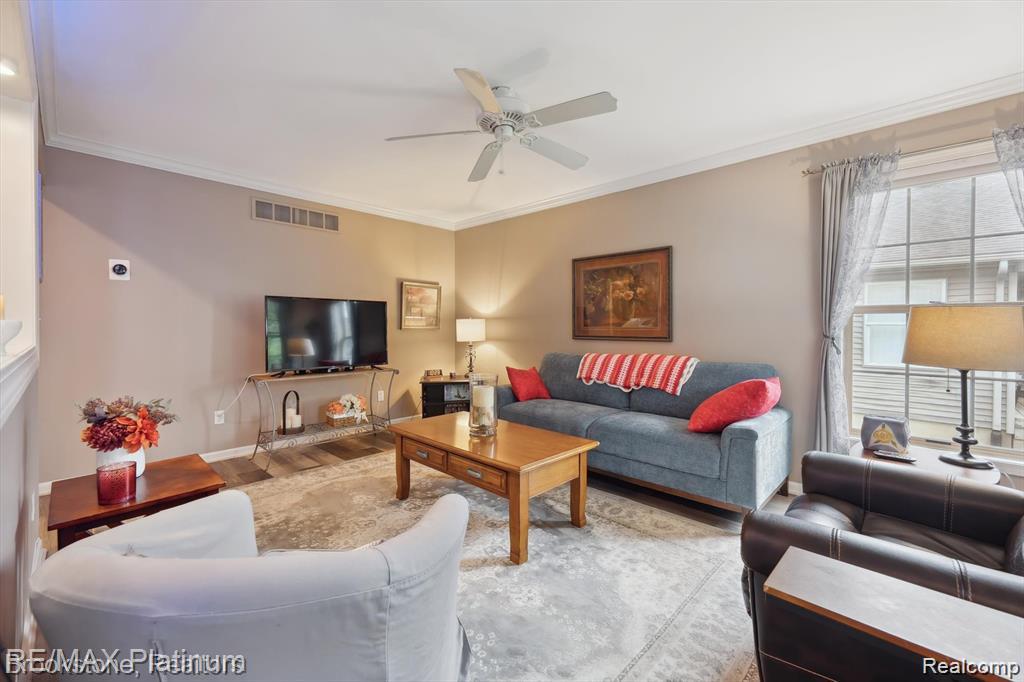 9297 6 Mile Road, Northville, MI 48168 — Photo 4