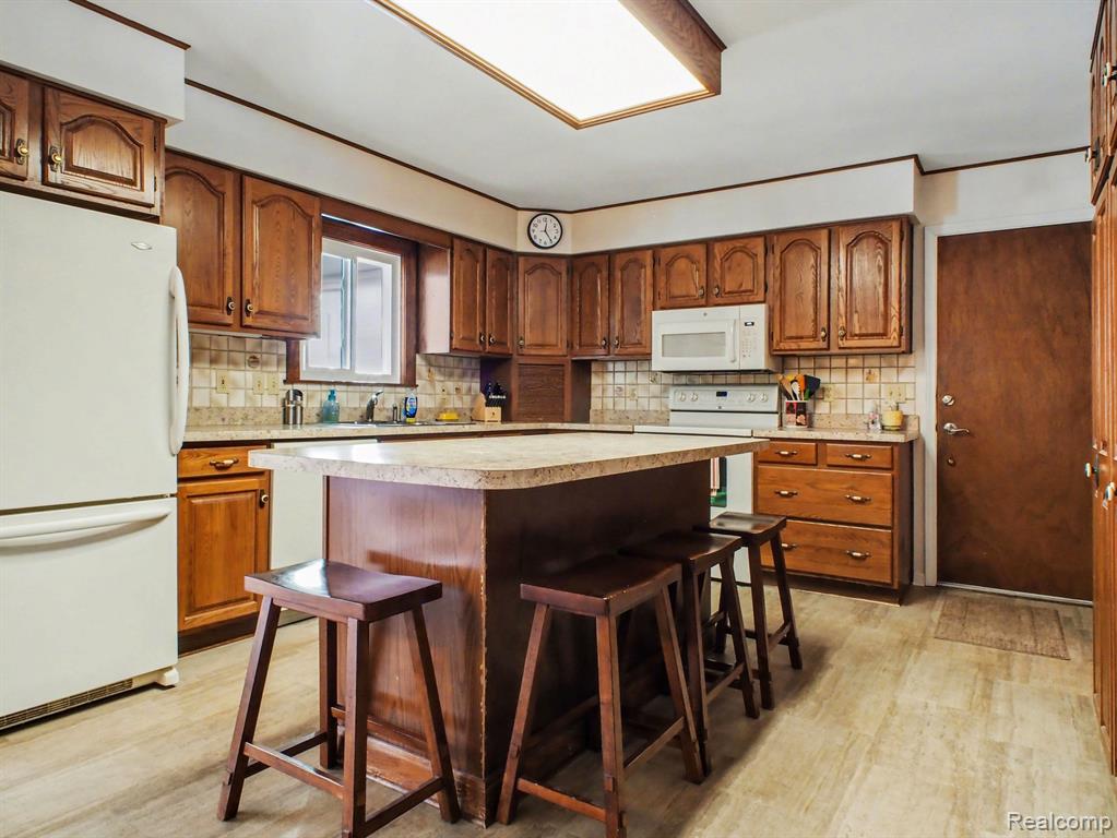 3230 Woodvalley Drive, Flushing, MI 48433 — Photo 10