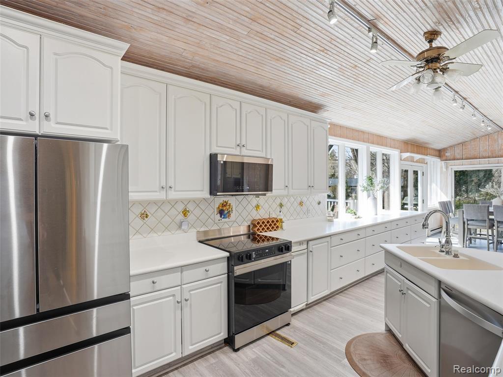 1690 Ledbury Drive, Bloomfield Hills, MI 48304 — Photo 20