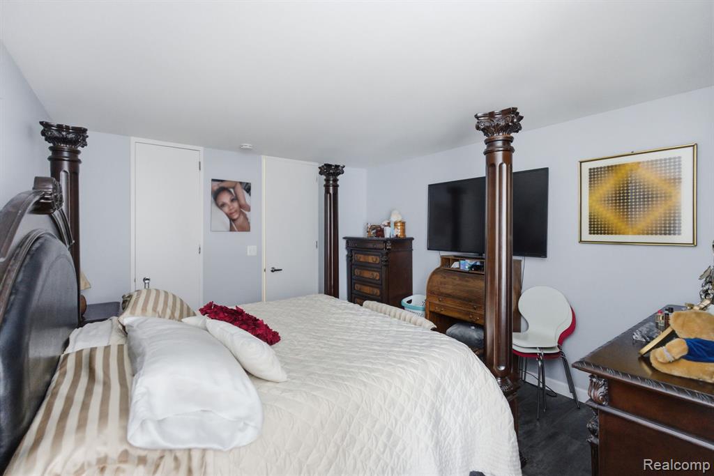 8200 E Jefferson Avenue, 411, Detroit, MI 48214 — Photo 12
