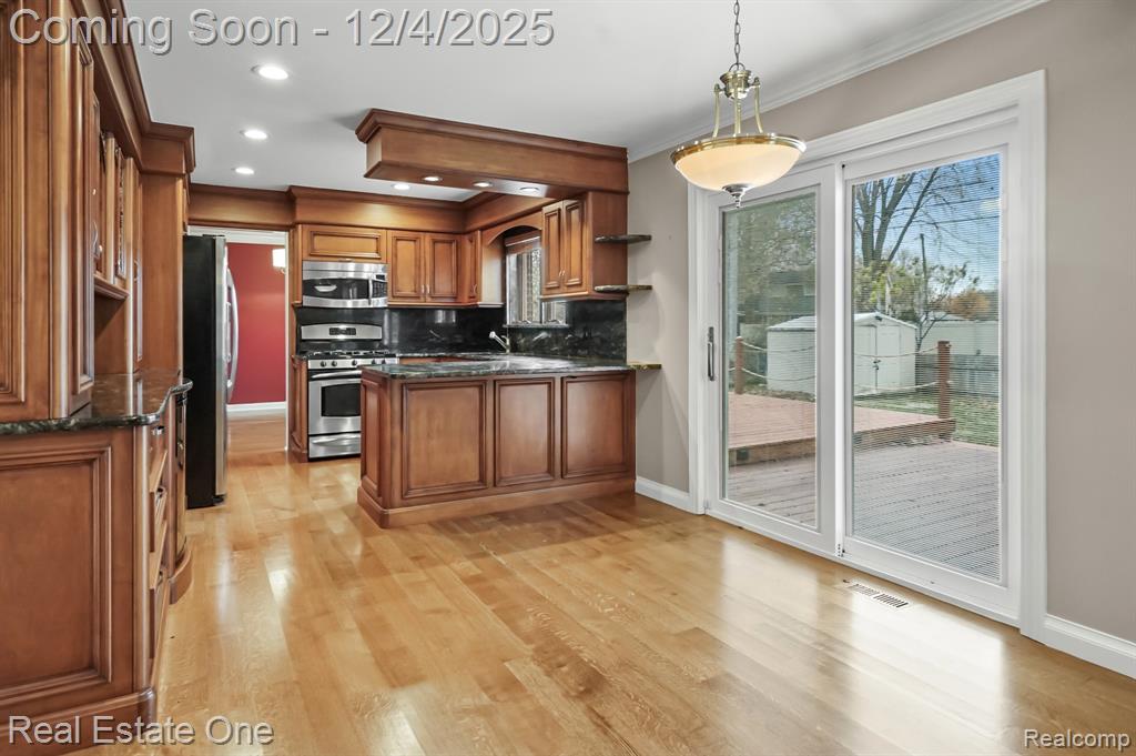 4147 Greensboro Drive, Troy, MI 48085 — Photo 16