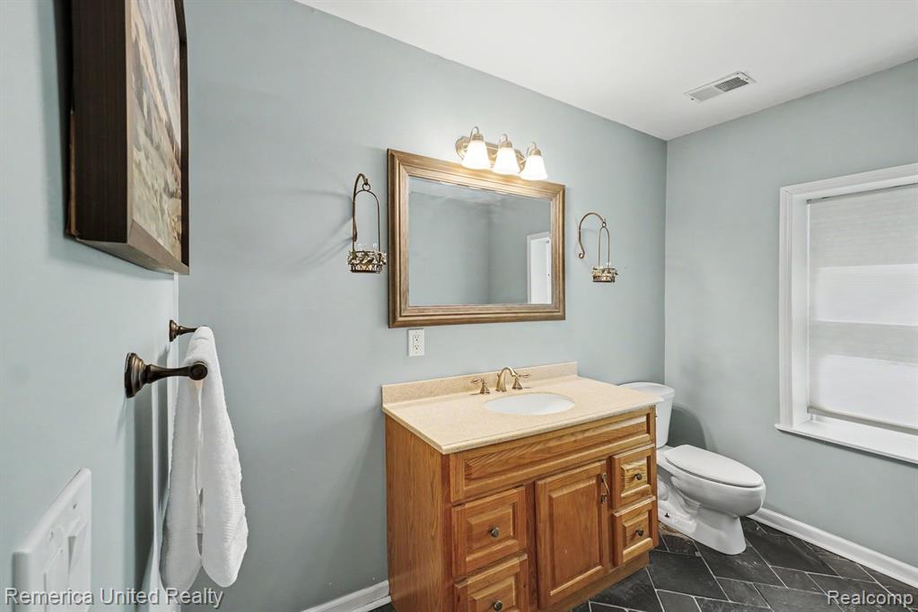 1736 Shoreline Drive, Hartland, MI 48353 — Photo 11
