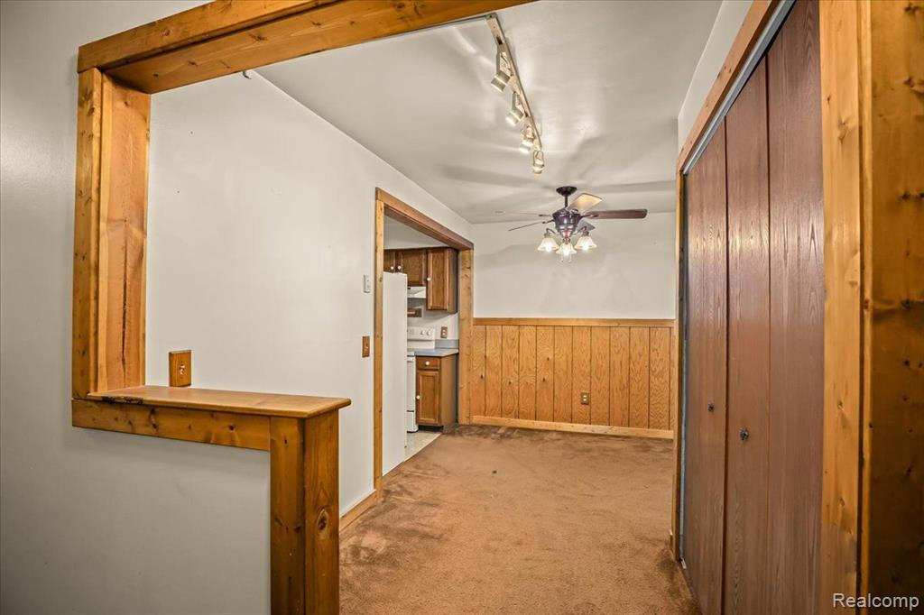 23404 MIDDLEBELT Road, Farmington Hills, MI 48336 — Photo 11