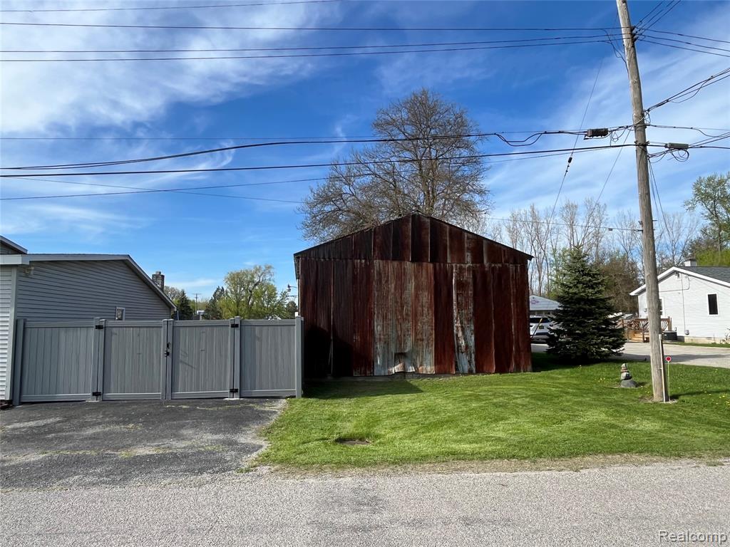 12660 Grafton Road, Carleton, MI 48117 — Photo 97