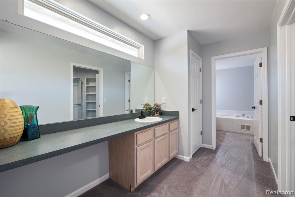 7956 Billingham Road, West Bloomfield, MI 48324 — Photo 32