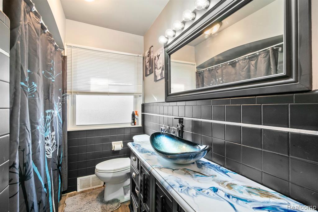 6736 Lakeshore Road, Lexington, MI 48450 — Photo 32