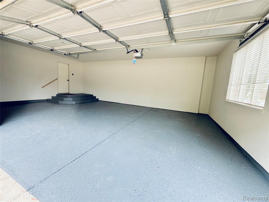 49401 N Glacier, Northville, MI 48168 — Photo 23