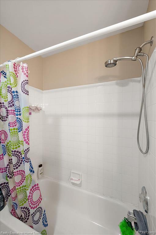 899 Hathaway Dr Drive, Auburn Hills, MI 48326 — Photo 37
