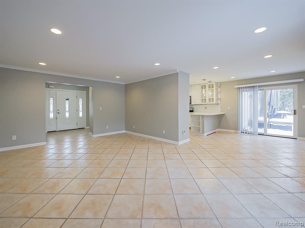 3730 Eastbourne Drive, Troy, MI 48084 — Photo 13