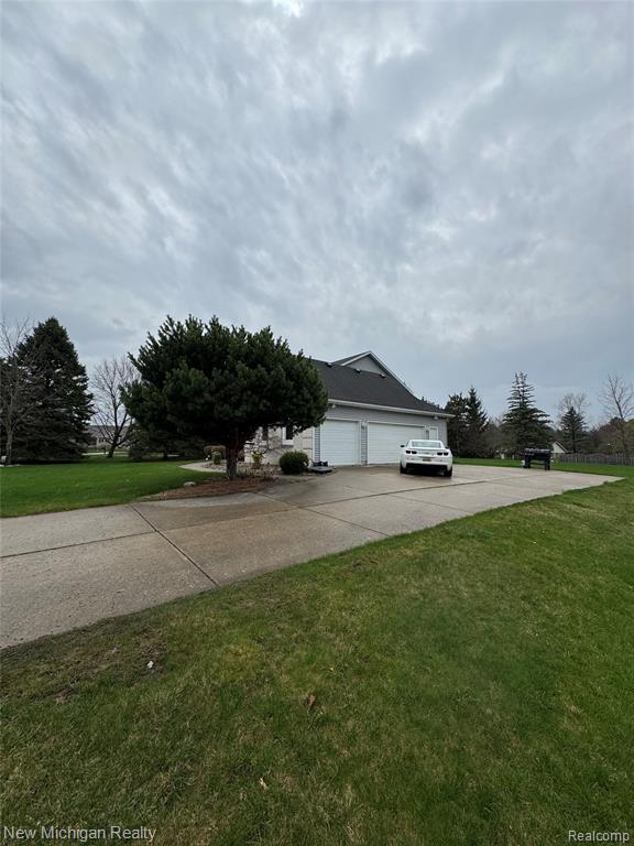 704 Wilkshire Court, Grand Blanc, MI 48439 — Photo 43