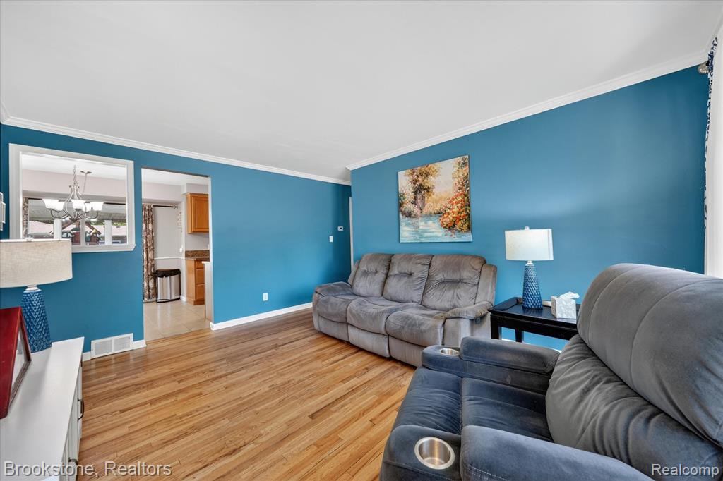 23784 Linne Street, Clinton Twp, MI 48035 — Photo 6