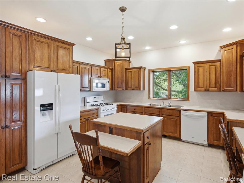 9400 Sashabaw Road, Clarkston, MI 48348 — Photo 27