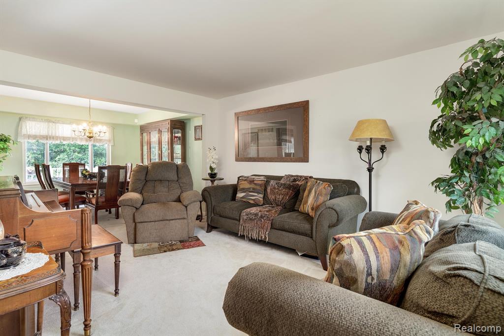 4717 SYCAMORE Drive, Ypsilanti, MI 48197 — Photo 9
