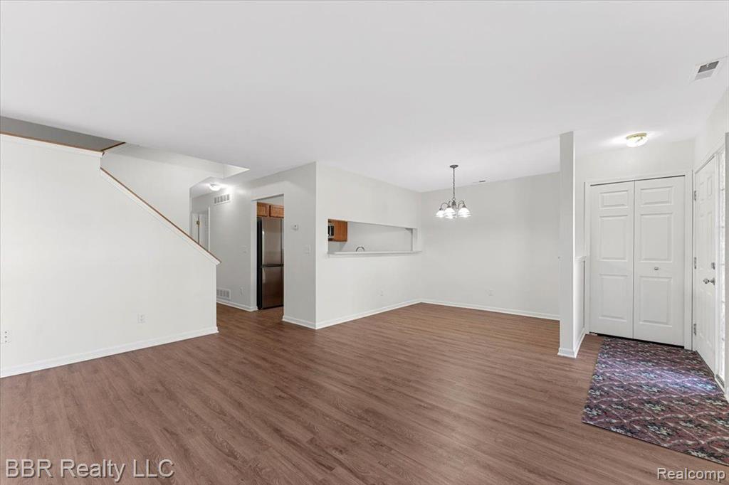 24007 FAIRLANE Boulevard, Woodhaven, MI 48183 — Photo 4
