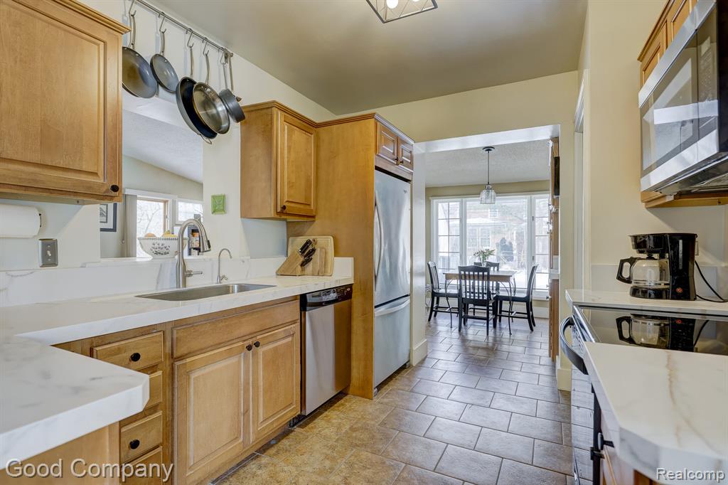 18930 Hillcrest Street, Beverly Hills, MI 48025 — Photo 37