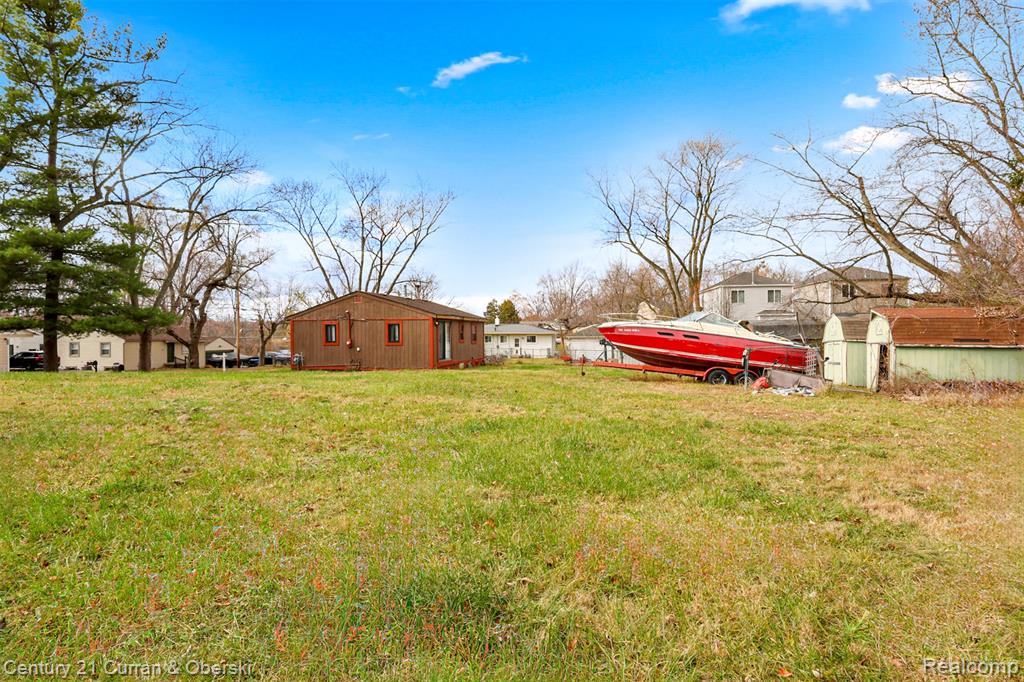 5094 Coshocton Drive, Waterford, MI, 48327