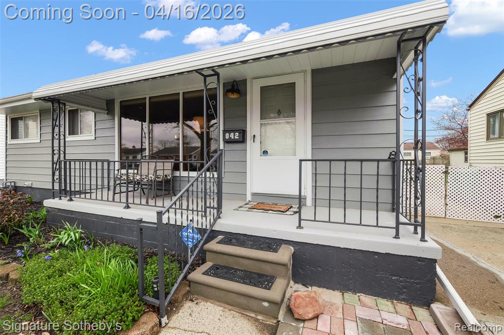 842 Schuman Street, Garden City, MI — Photo 2
