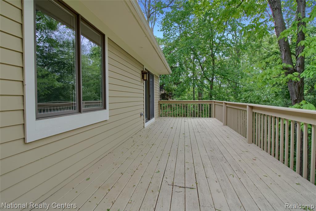 713 Woodcreek Circle, 26, Saline, MI 48176 — Photo 30