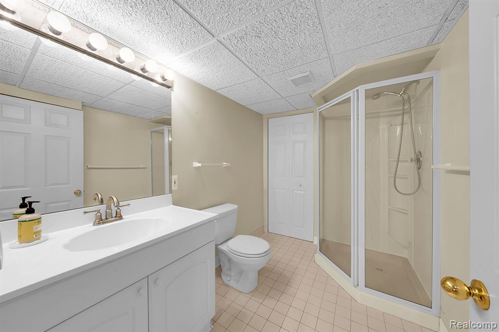 6367 Denton Drive, Troy, MI 48098 — Photo 32