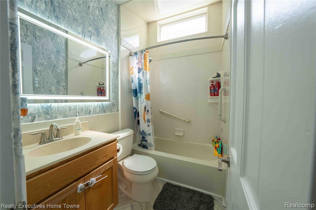 2854 ELMWOOD Street, Port Huron, MI 48060 — Photo 14