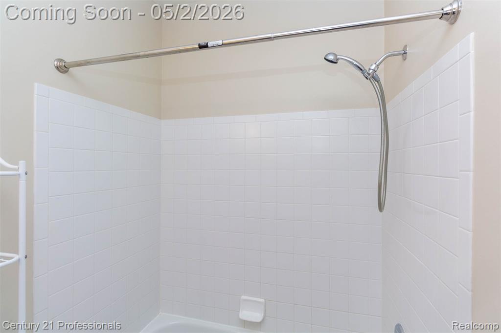 955 Sandalwood Drive, Troy, MI 48085 — Photo 33