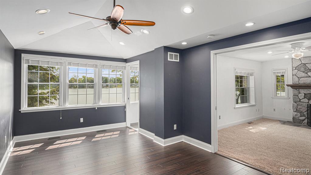 6288 Buckshore Drive, Whitmore Lake, MI 48189 — Photo 12